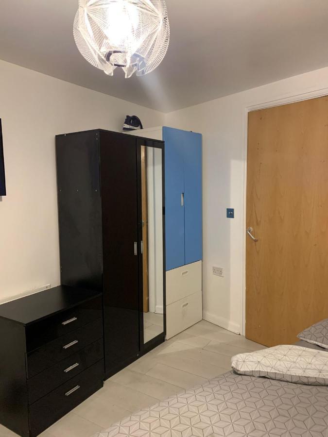 Room Near City Лондон Экстерьер фото